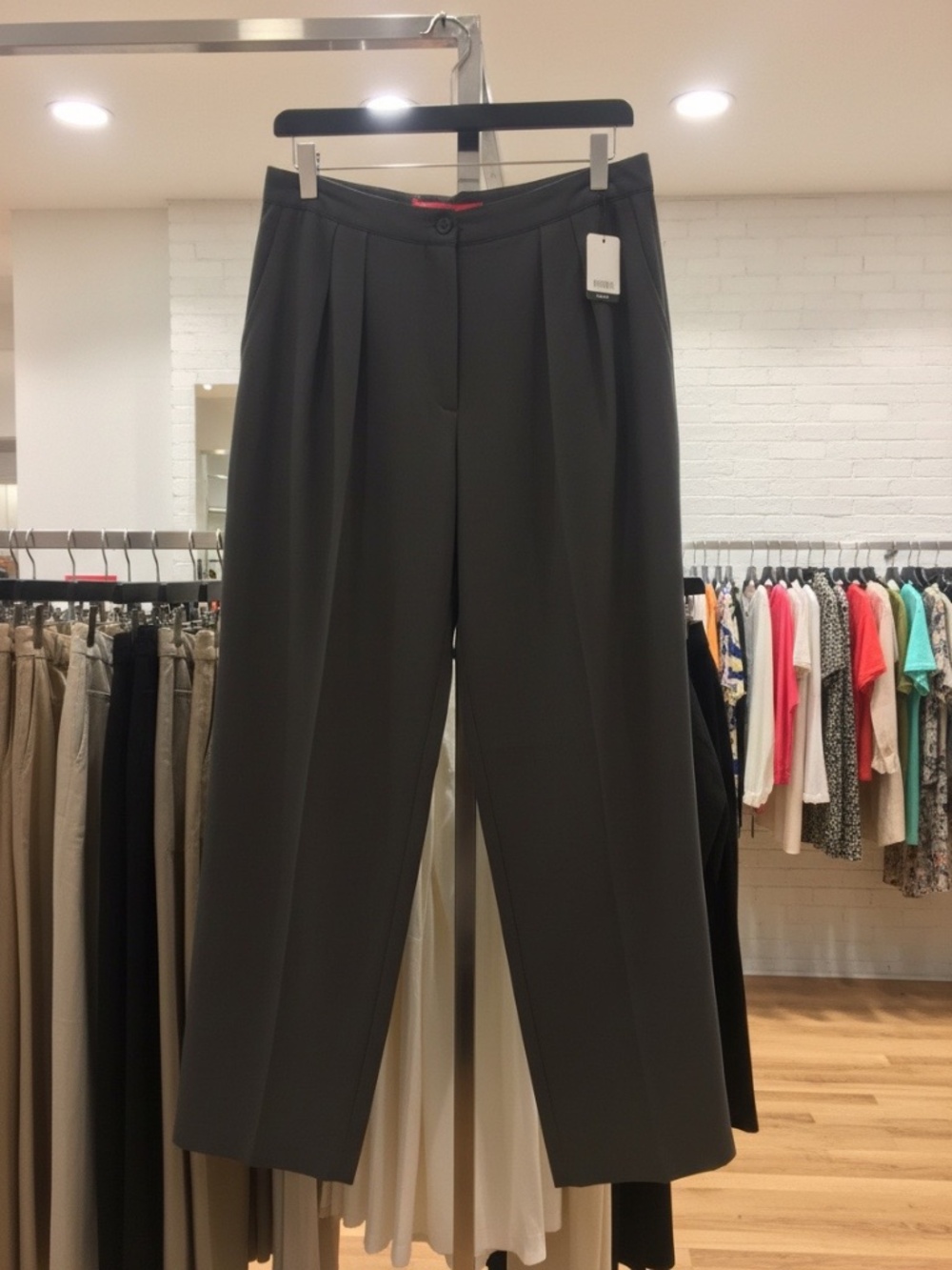 Vintage Ungaro Solo Donna Black High-Waisted Pleated Trousers Size 10/44
